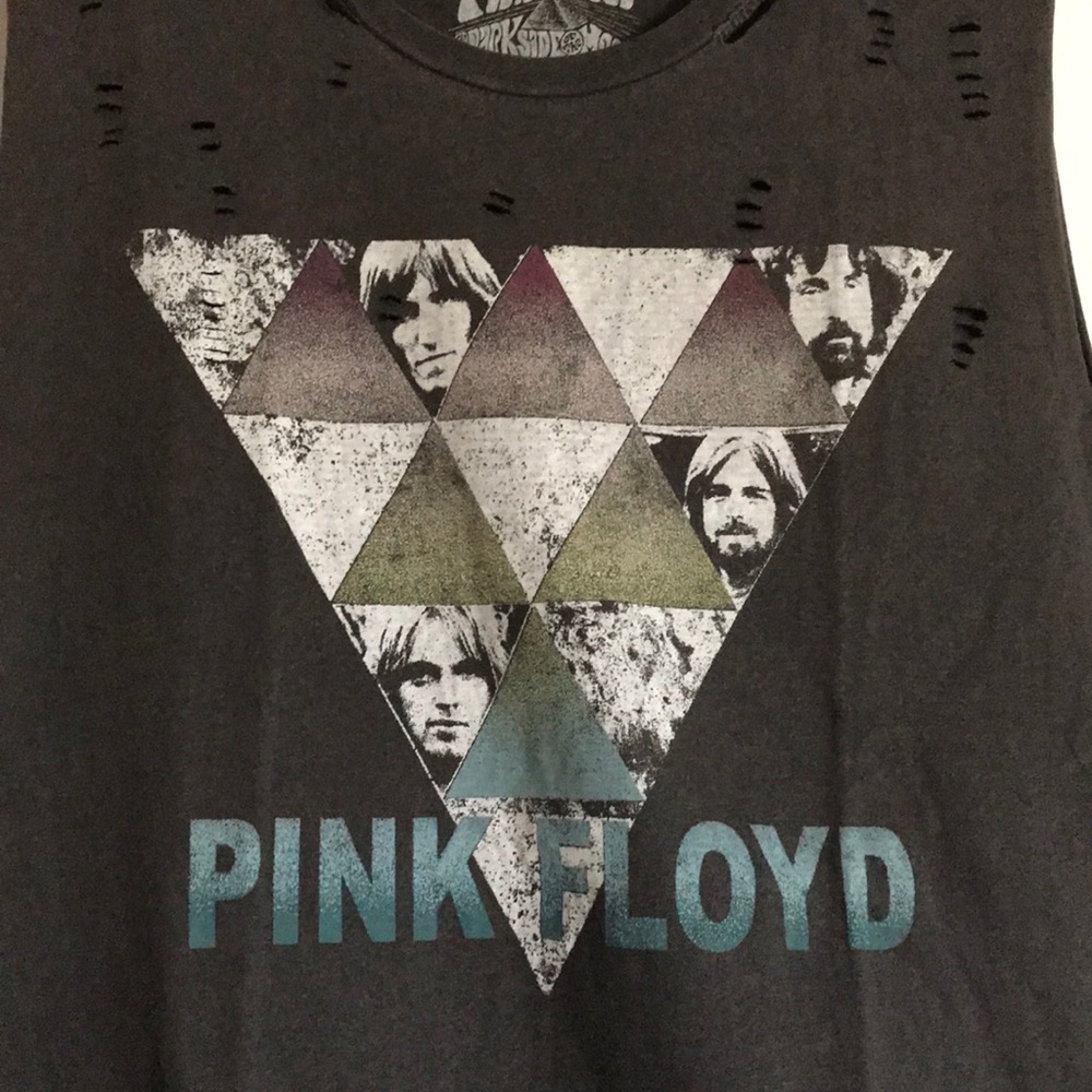LAST 1- ๐ง 2X HP ๐งNWT distressed Pink Floyd top - Picture 3 of 8